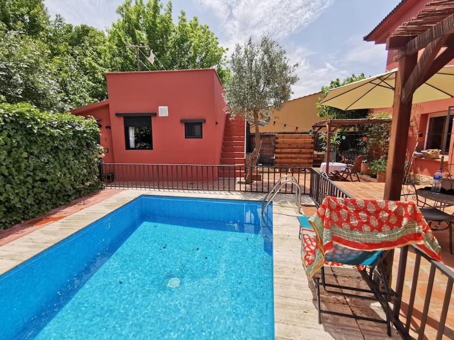 הוילה Borgona La Casita Del Patio מראה חיצוני תמונה